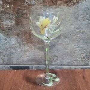 Hand Blown Balloon Wine Glass Tropical Lilies Pattern Yellow Flower